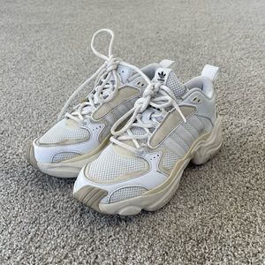 NAKED X WOMNS MAGNUM RUNNER ‘CREAM WHITE’